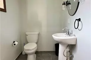 1815 Middle St, Pittsburgh, PA 15215 - Photo 17