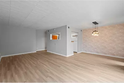 335 Forest Green Dr #335, Moon/Crescent Twp, PA 15108 - Photo 7