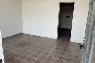 800 Wallace Ave, Vandergrift, PA 15690 - Photo 17