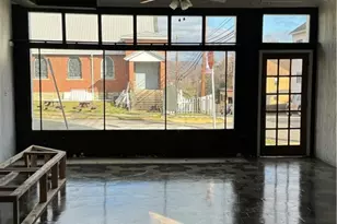 800 Wallace Ave, Vandergrift, PA 15690 - Photo 15