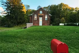 1750 Harbor Edinburg Rd, Union Township, PA 16116 - Photo 3