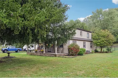 1426 Eastbrook Road, New Castle, PA 16101 - Photo 3