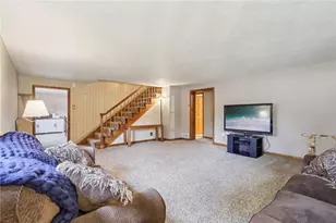 1426 Eastbrook Rd, New Castle, PA 16101 - Photo 9