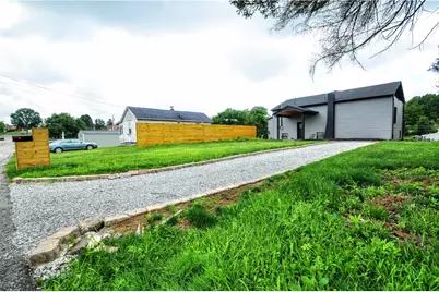 2040 Constitution Blvd, Elizabeth Twp/Boro, PA 15135 - Photo 11