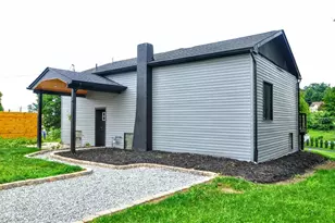 2040 Constitution Blvd, Elizabeth Twp/Boro, PA 15135 - Photo 9