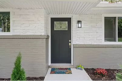 302 McKinney Dr, Moon/Crescent Twp, PA 15108 - Photo 3