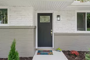 302 McKinney Dr, Moon/Crescent Twp, PA 15108 - Photo 3