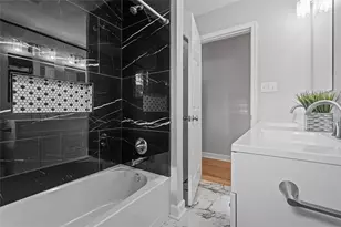 302 McKinney Dr, Moon/Crescent Twp, PA 15108 - Photo 13