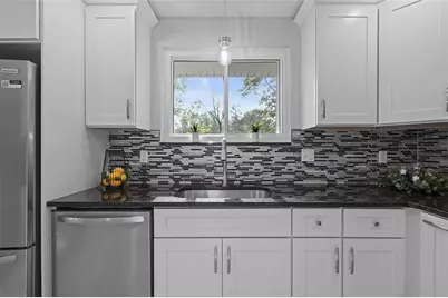 302 McKinney Dr, Moon/Crescent Twp, PA 15108 - Photo 11