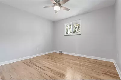 302 McKinney Dr, Moon/Crescent Twp, PA 15108 - Photo 17