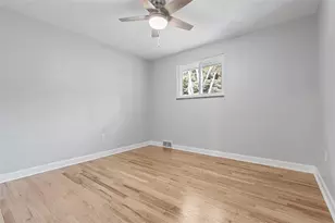 302 McKinney Dr, Moon/Crescent Twp, PA 15108 - Photo 17