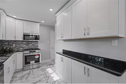 302 McKinney Dr, Moon/Crescent Twp, PA 15108 - Photo 9