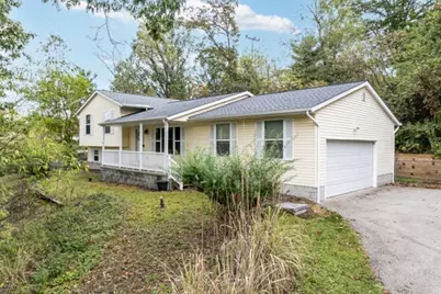 2432 W Hardies Rd, Hampton, PA 15044 - Photo 1