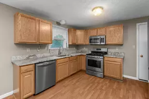 2432 W Hardies Rd, Hampton, PA 15044 - Photo 13