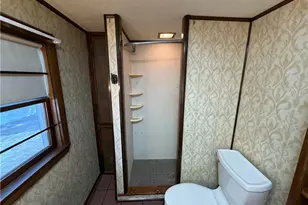 205 E Winter Ave, New Castle, PA 16101 - Photo 17