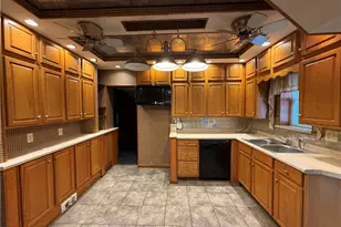 205 E Winter Ave, New Castle, PA 16101 - Photo 7