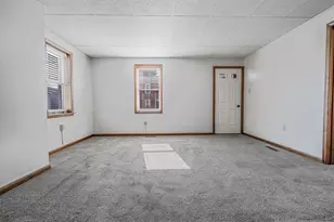 206 Washington St, Vanport, PA 15009 - Photo 9