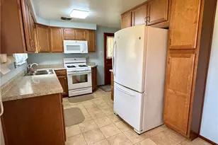 128 Caldwell Dr, Jefferson Township, PA 16002 - Photo 9