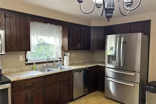 213 New Hampshire Dr, Lower Burrell, PA 15068 - Photo 5