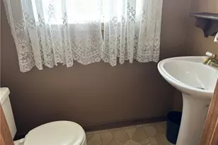 213 New Hampshire Dr, Lower Burrell, PA 15068 - Photo 15