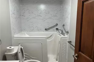 213 New Hampshire Dr, Lower Burrell, PA 15068 - Photo 23