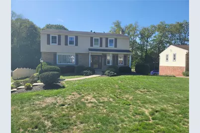 5047 Meadowridge Ln, Hampton, PA 15044 - Photo 1