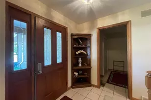 1445 Winterberry Ct, Hermitage, PA 16148 - Photo 3