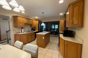 1445 Winterberry Ct, Hermitage, PA 16148 - Photo 7