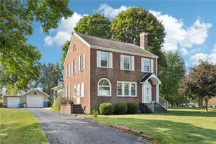 9 W Fairview Ave, Bessemer, PA 16112 - Photo 1