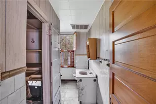 2233 Laketon Rd, Pittsburgh, PA 15221 - Photo 21