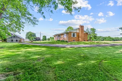 3205 Eastbrook Volant Rd, Hickory Township, PA 16156 - Photo 23