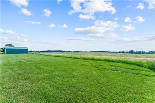 3205 Eastbrook Volant Rd, Hickory Township, PA 16156 - Photo 29