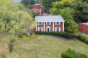 855 Lochlin Dr, Pittsburgh, PA 15243 - Photo 1