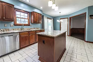 238 Cumberland Dr, Seven Fields Boro, PA 16046 - Photo 7