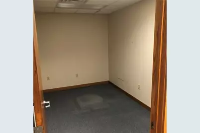 1599 N Hermitage Rd, Hermitage, PA 16148 - Photo 9