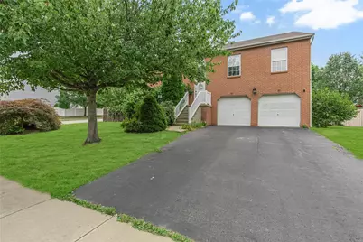 111 Aspen Dr, Brighton Township, PA 15009 - Photo 3