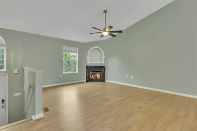 111 Aspen Dr, Brighton Township, PA 15009 - Photo 5