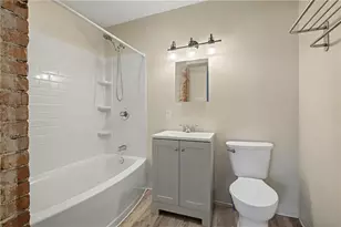 211 Crawford St, Houston, PA 15342 - Photo 17