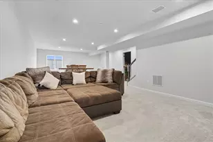 35 Dana Dr, Findlay Township, PA 15108 - Photo 45