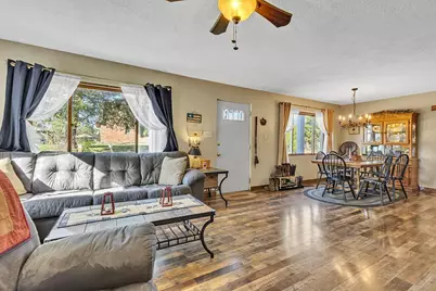 6437 Tuscarawas Rd, Ohioville, PA 15059 - Photo 5