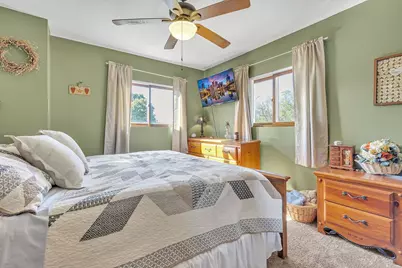 6437 Tuscarawas Rd, Ohioville, PA 15059 - Photo 17