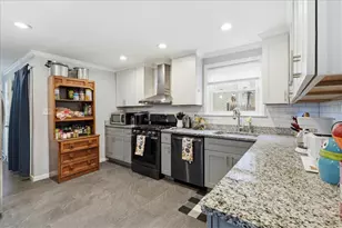 3107 Churchview Ave, Pittsburgh, PA 15227 - Photo 9