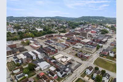 222 S 6th St, Jeannette, PA 15644 - Photo 15