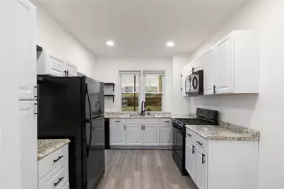 222 S 6th St, Jeannette, PA 15644 - Photo 7