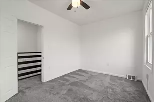 222 S 6th St, Jeannette, PA 15644 - Photo 11