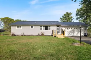 825 Gail Dr, Hermitage, PA 16148 - Photo 1