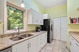 132 Berwyn Rd, Ross Twp, PA 15237 - Photo 9