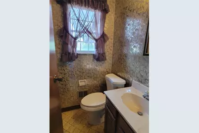 4106 Mary Dr, Pittsburgh, PA 15212 - Photo 13