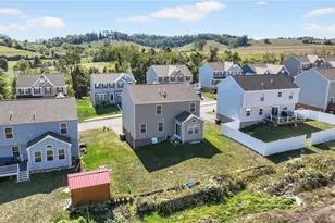 555 Gardenia Dr, Rostraver, PA 15012 - Photo 43