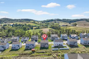 555 Gardenia Dr, Rostraver, PA 15012 - Photo 3